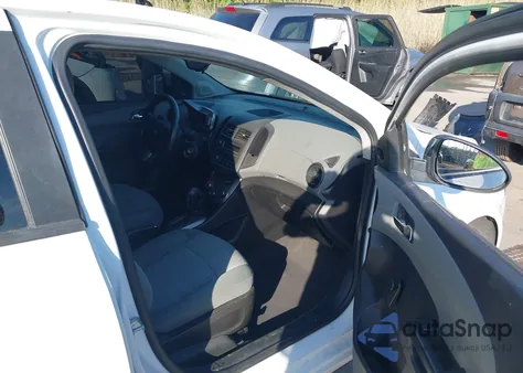 2013 Chevrolet Sonic Ls Auto из США, поврежденный, VIN 1G1JA6SH8D4130347